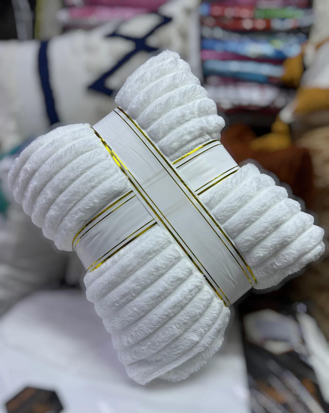 White Ribbed Plush Blanket — 6 x 6