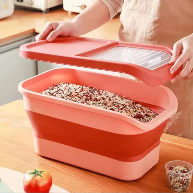 Collapsible cereals storage container