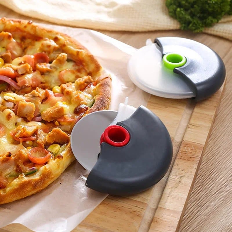 Pizza cutter
