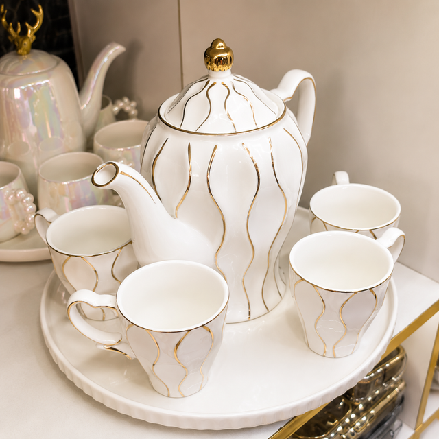 Luxury Ceramic Tea Pot & Cup Set with Gold Accents – 8 Pieces