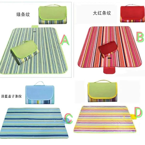 Foldable outdoor picnic mat