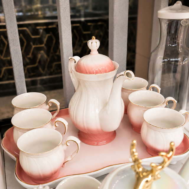 Luxury Ceramic Tea Set with Serving Tray – 8 Pieces