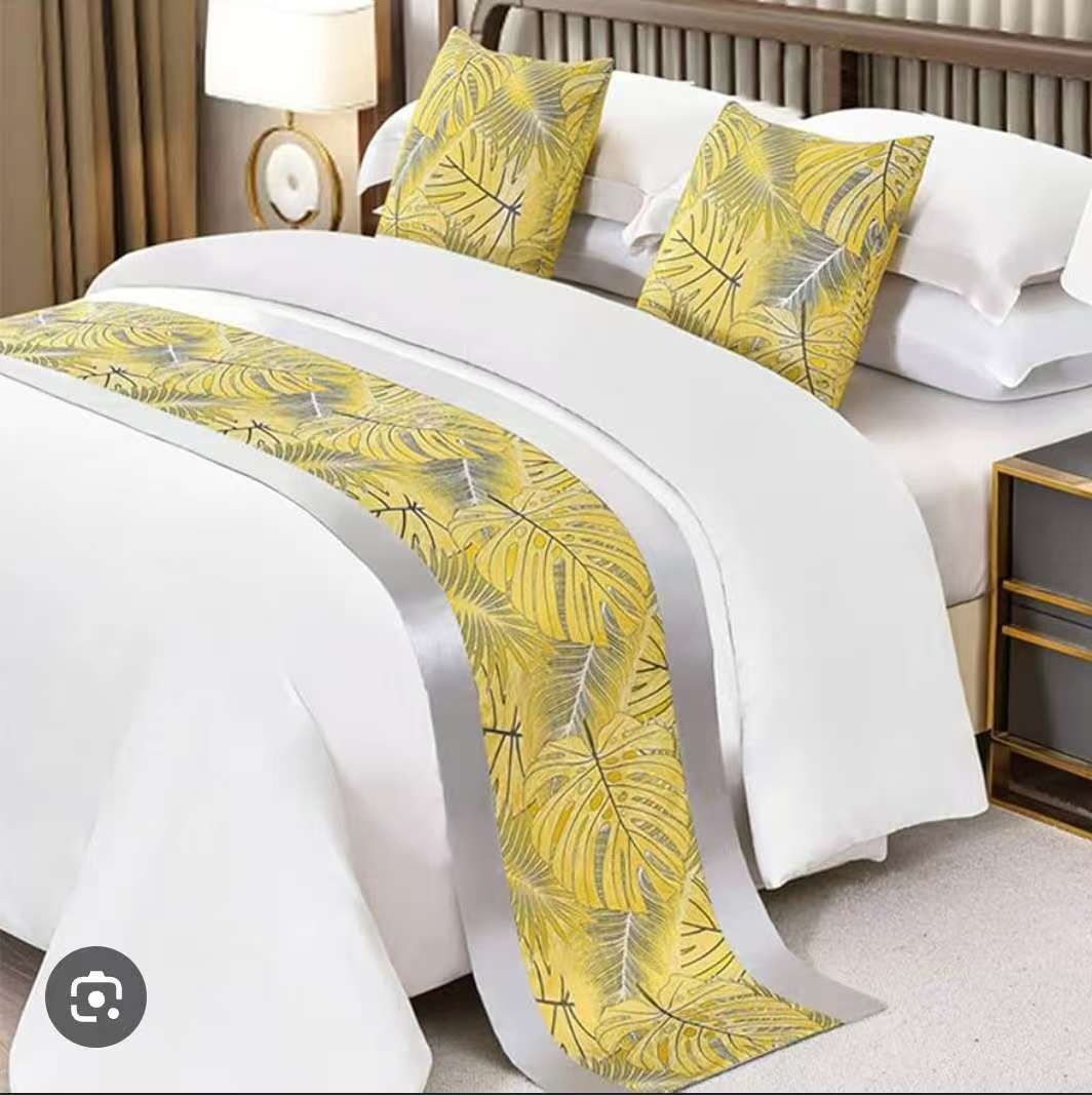 bedrunner with two matching pillow cases