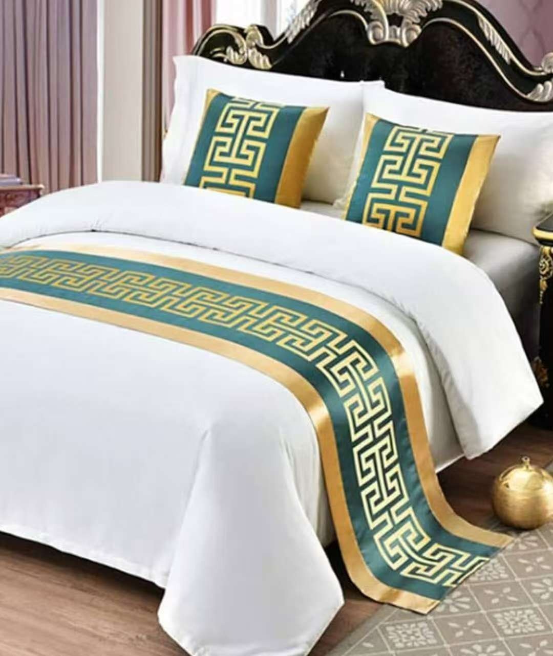 bedrunner with two matching pillow cases