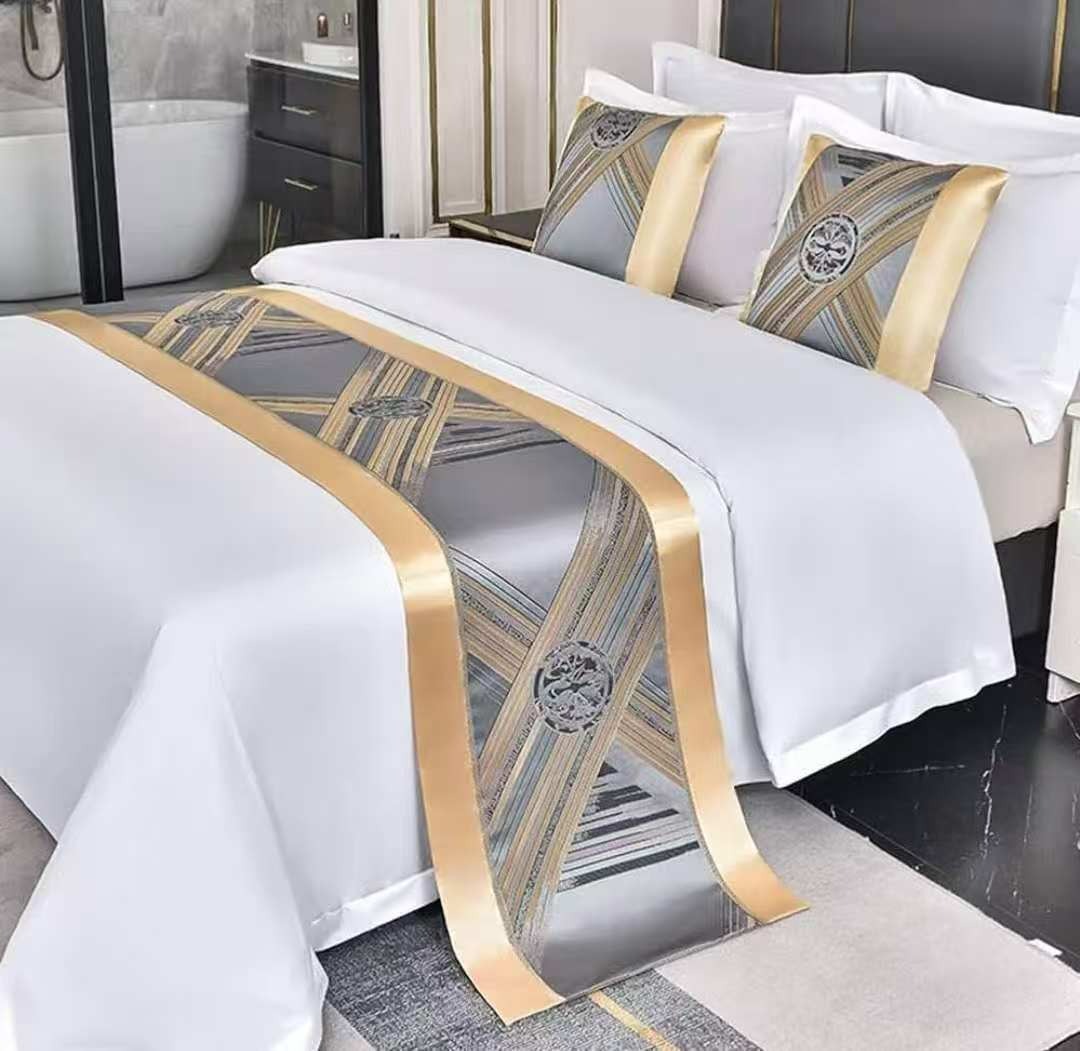 bedrunner with two matching pillow cases