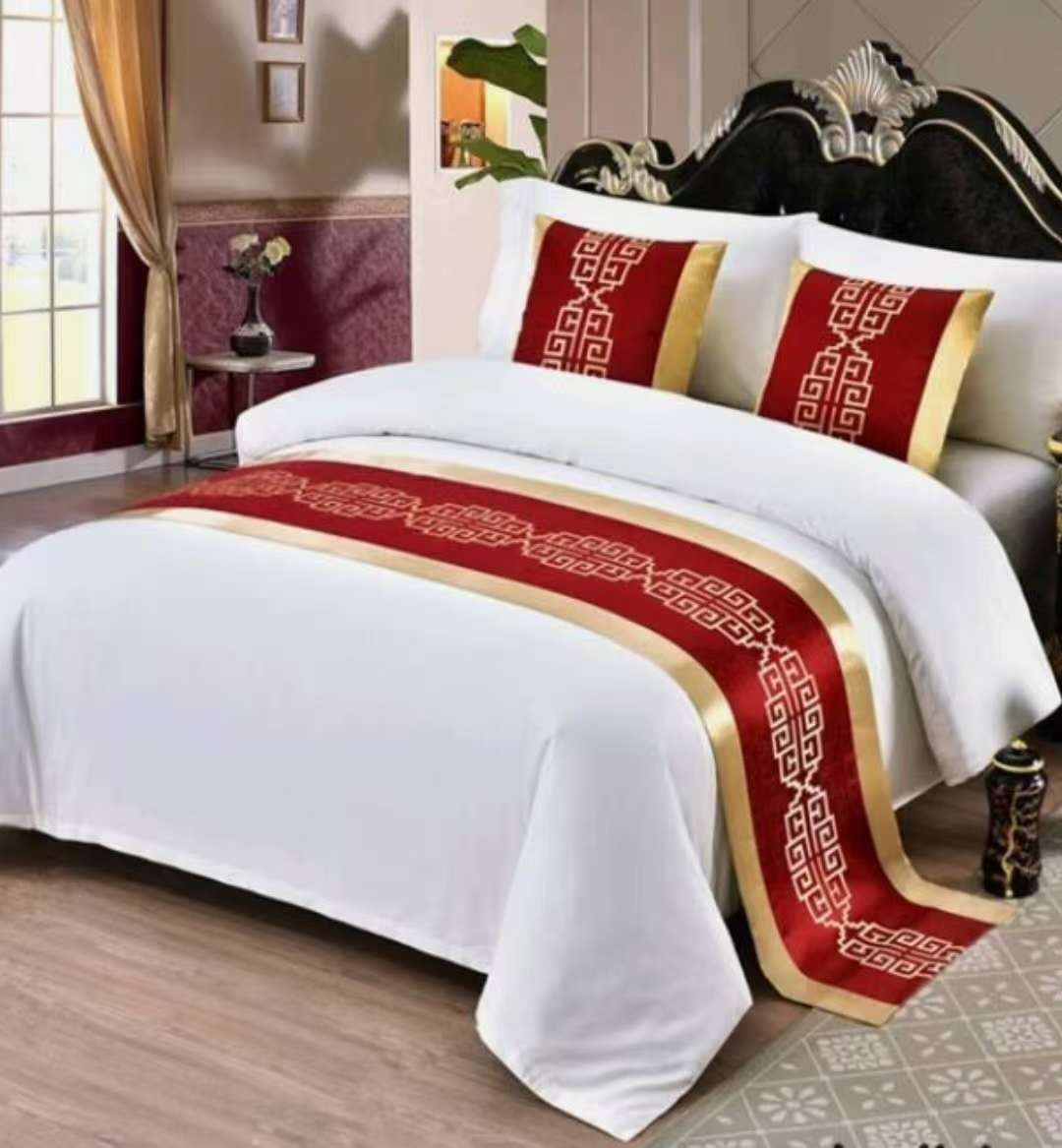 bedrunner with two matching pillow cases