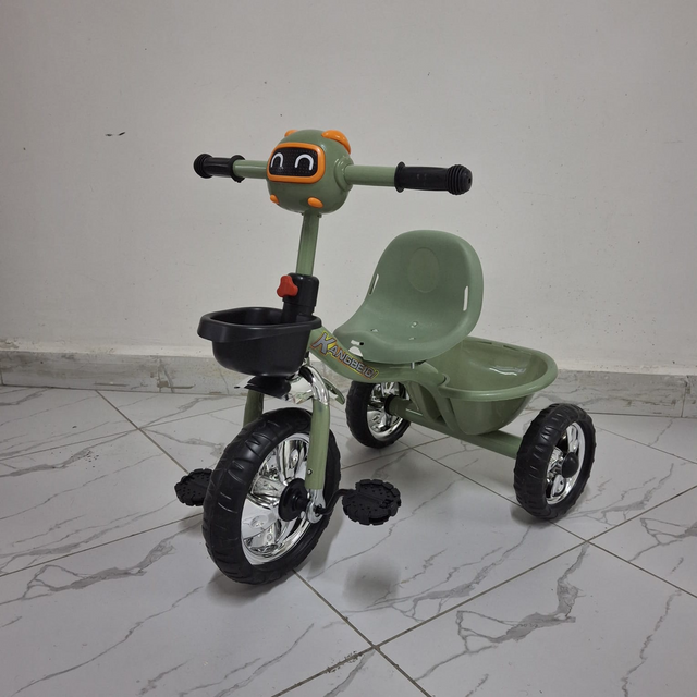 Tricycles with melodies and lights