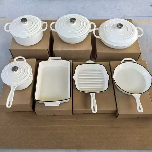 CAST IRON COOKING POTS