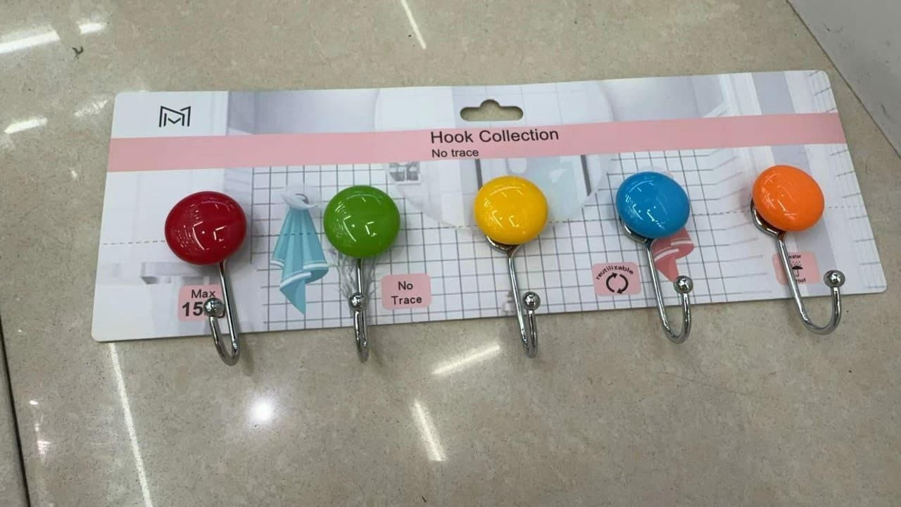 Wall-Mounted Hanging Rack with 6 Wall Hooks