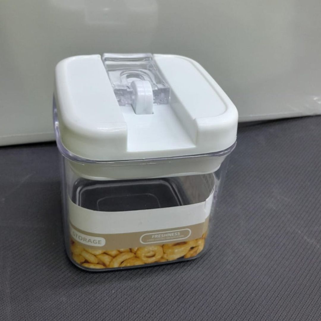 Airtight Easy lock storage containers