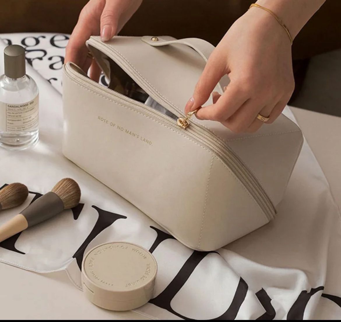 Large capacity Cosmetic Bag Makeup Organizer