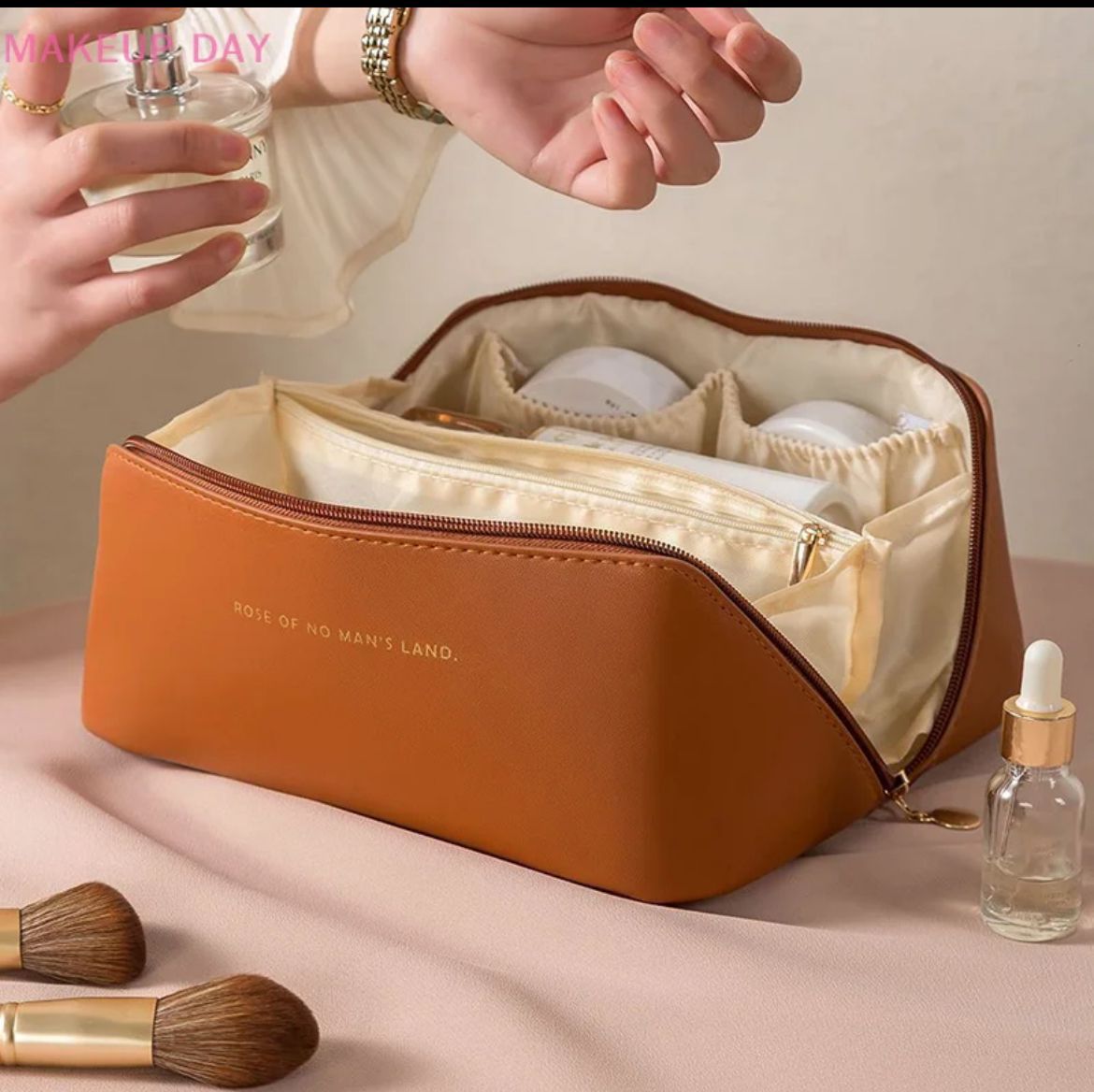 Large capacity Cosmetic Bag Makeup Organizer