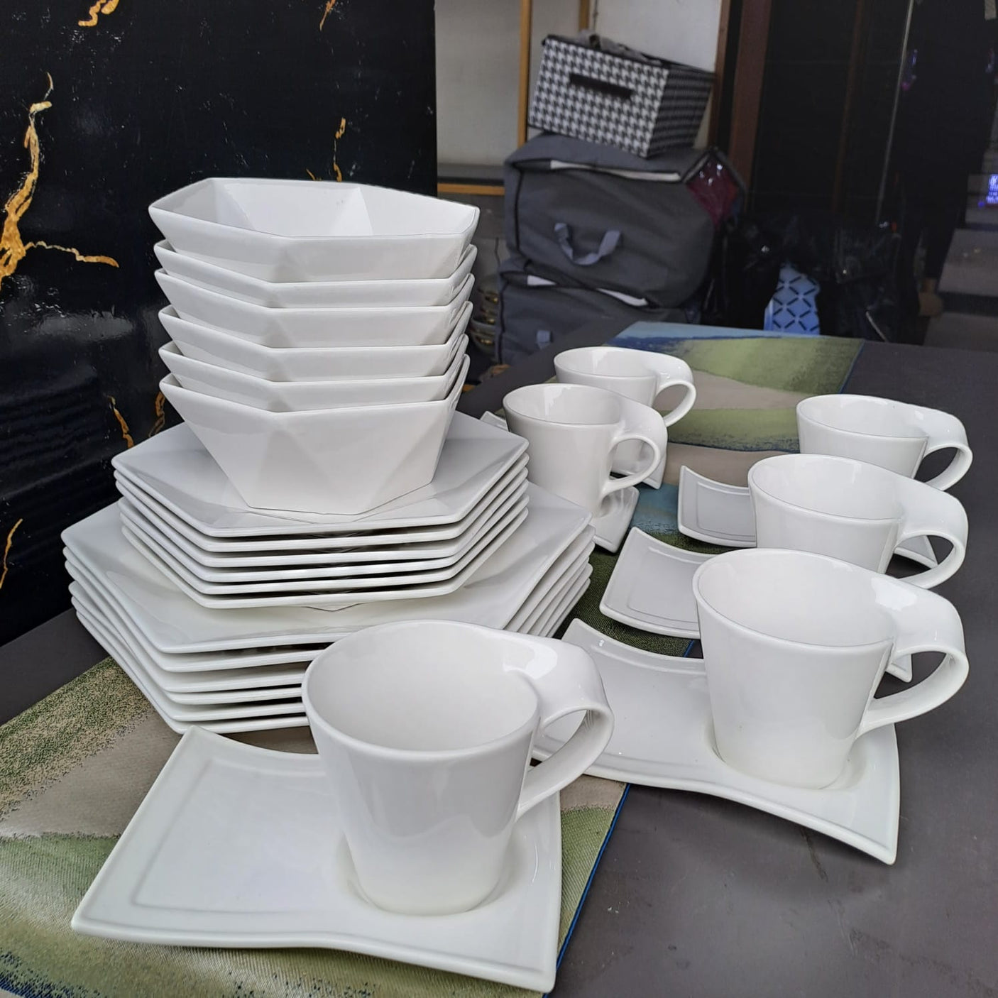 Hexagonal Dinner Set