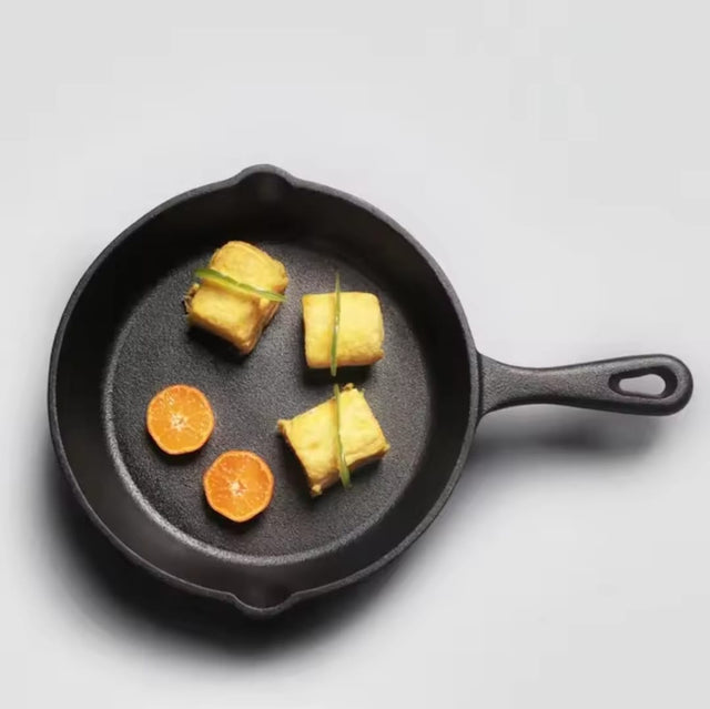 Heavy duty cast iron cookware set
