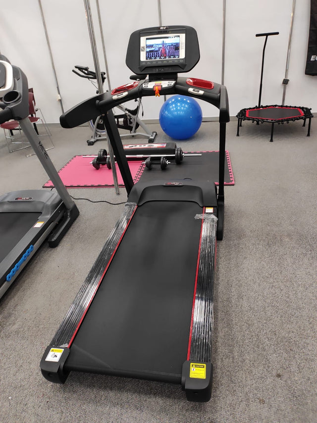 SEMI COMMERCIAL SMART TREADMILL WITH WIFI AND TOUCHSCREEN