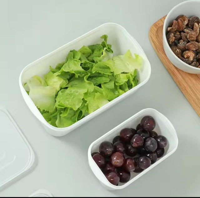 Freezer /fridge stackable food storage containers . 5pcs set