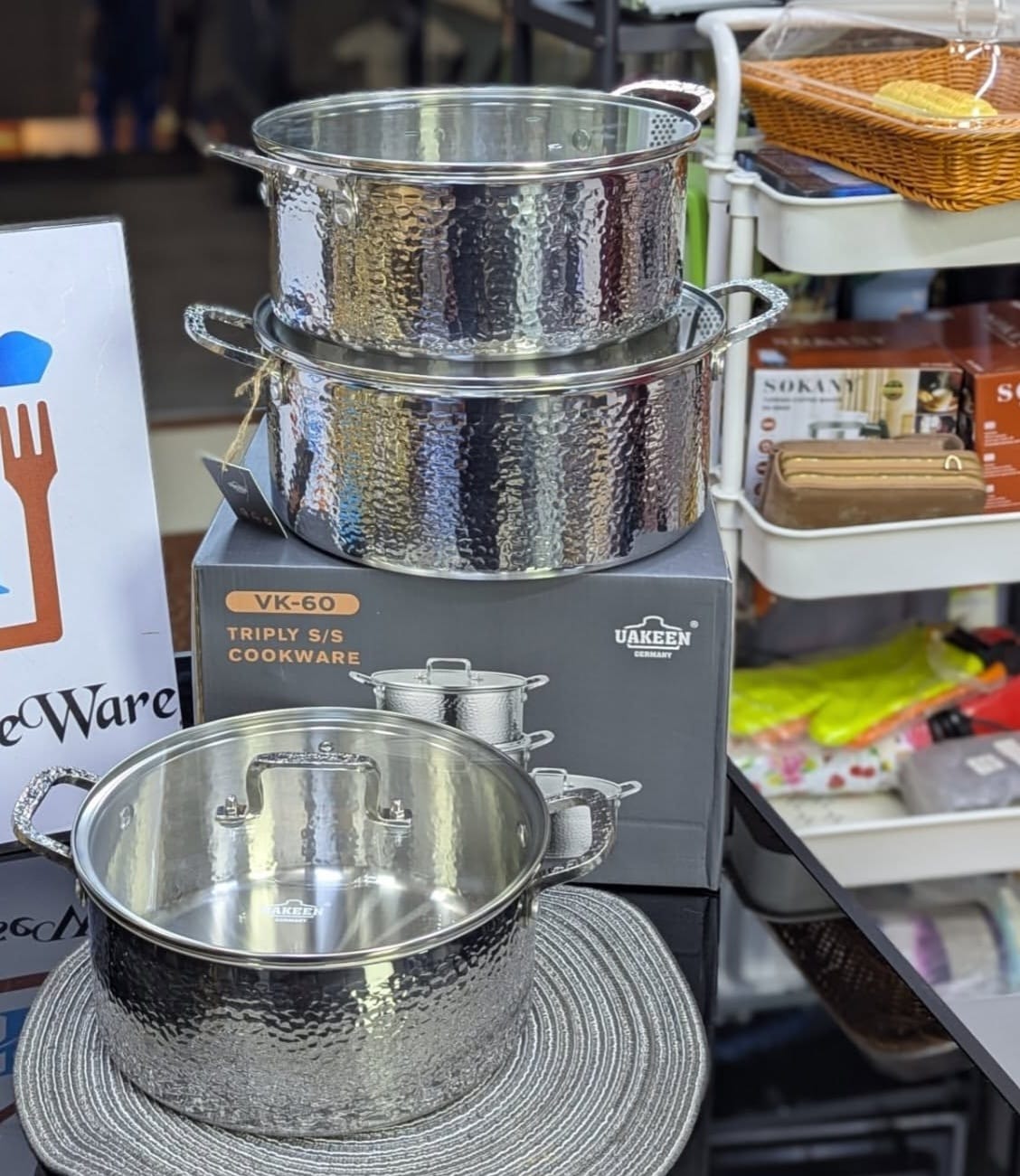 Premium High quality Tripply S/S Stainless steel cookware set with Hammered Patterned design
