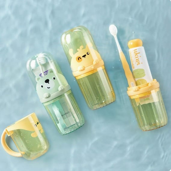 💠Portable Travel Design:This mouthwash cup is designed for travel, making it easy to carry around and maintain good oral health while on the go.
💠Versatile Use: Not just a mouthwash cup, this product also functions as a toothbrush cup, toothbrush and toothpaste storage soliion, providing multiple uses in one compact package.
💠Child friendly : The product comes in a set designed for children
💠Durable Material : Made from high - quality plastic, this mouthwash cup is durable and long lasting ensuring it c