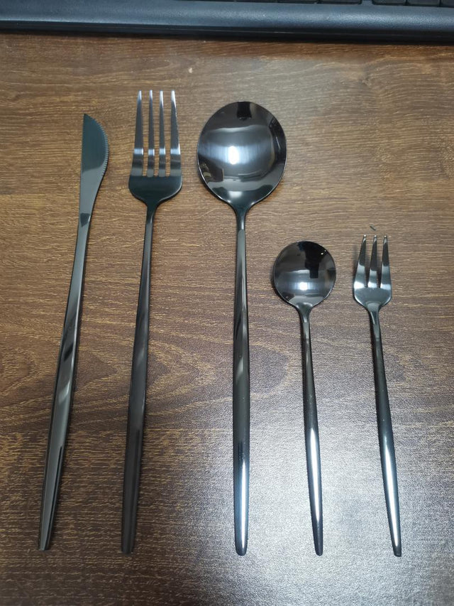 Black Cutlery Set 30