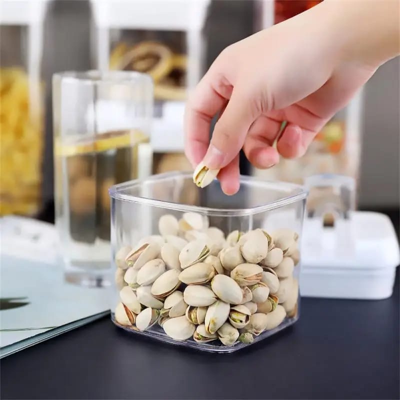 Airtight Easy lock storage containers