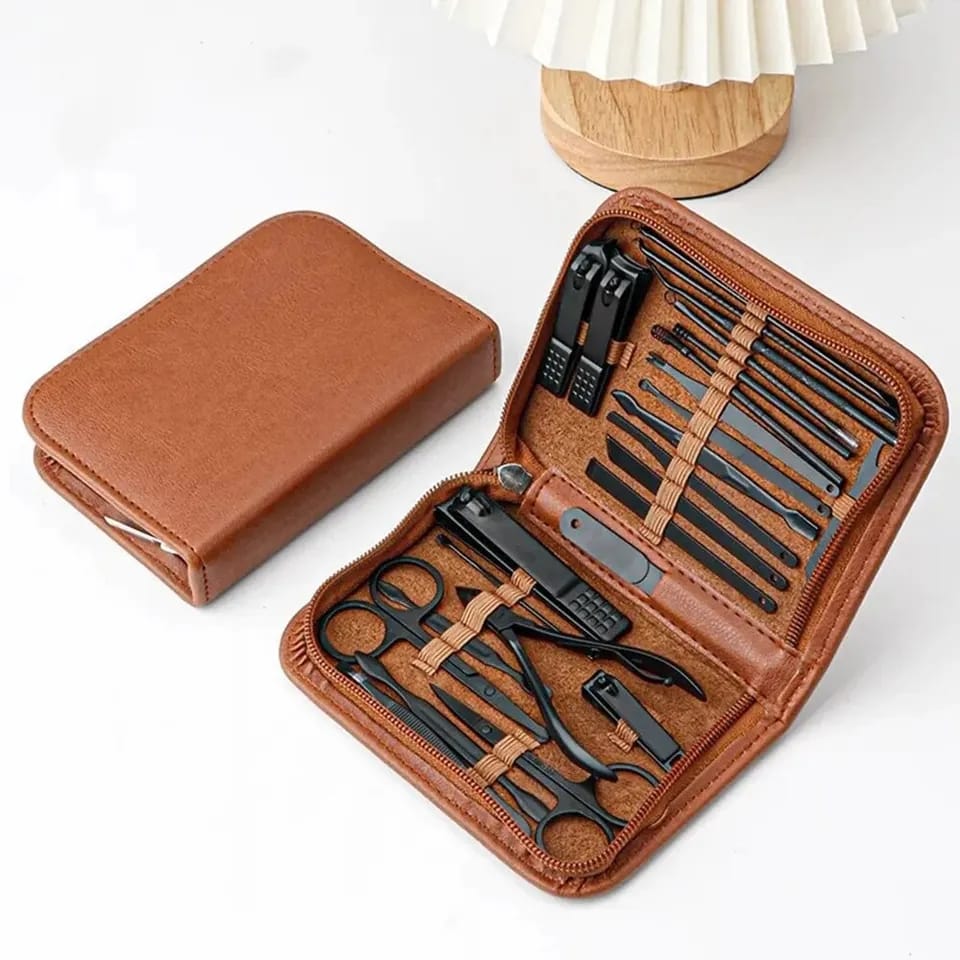 Manicure /pedicure set decoration nail 26 piece set With Leather Case