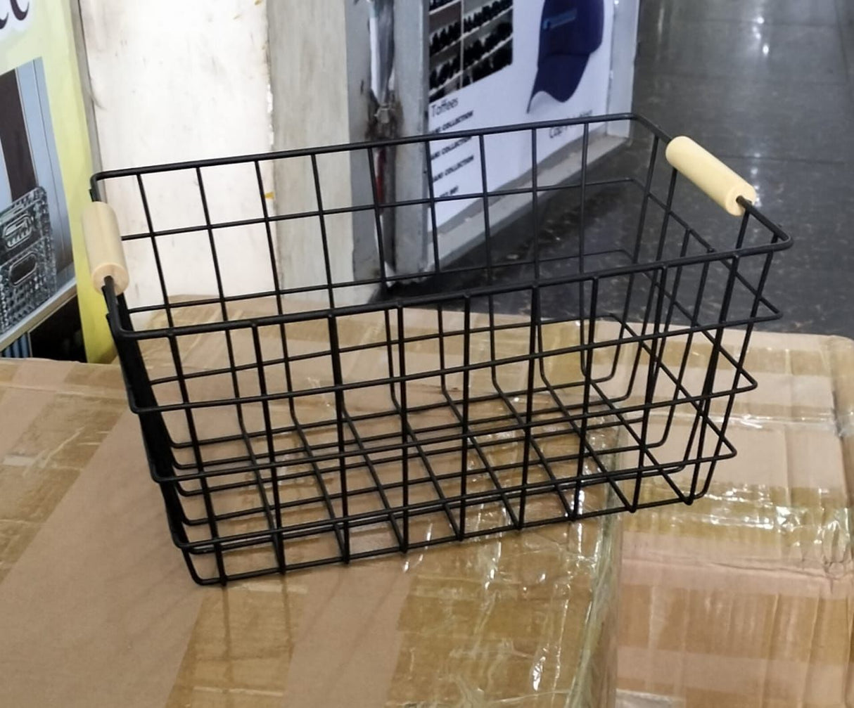 Metallic organizer baskets
