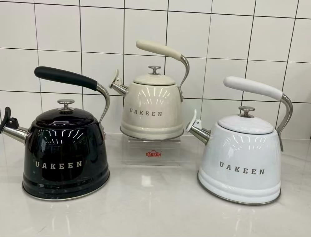 UAKEEN Germany retro stovetop kettle in cream white with chrome handle and lid knob, available in cream, grey and navy blue