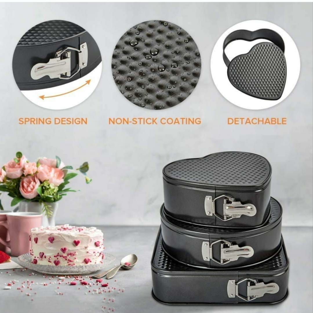 Cake moulds/baking tins