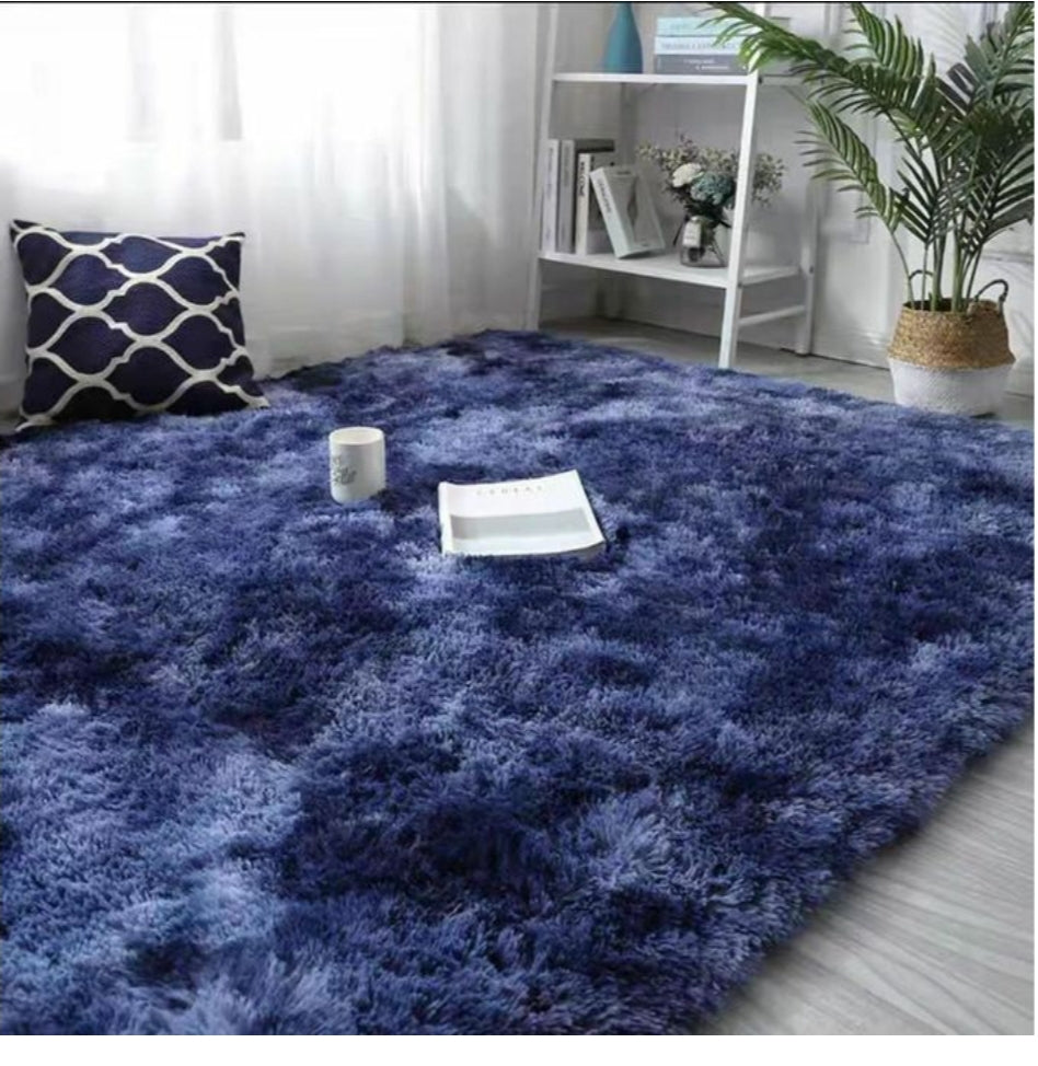 PLAIN FLUFFY CARPETS