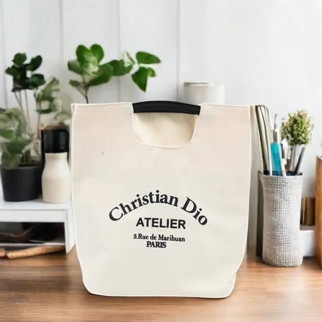 Laundry bag with handle