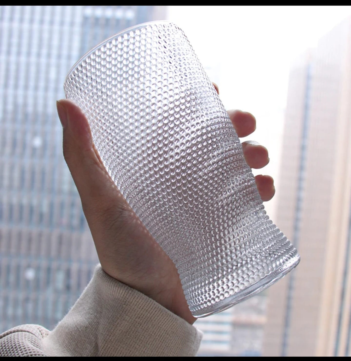 Unique Striped Aesthetic Highball Glass – 360ml
Stylish highball glass with a modern striped design

Ideal for serving juice, iced coffee, milk, or chilled drinks

Adds a touch of elegance to everyday drinkware

Capacity: 360 ml

