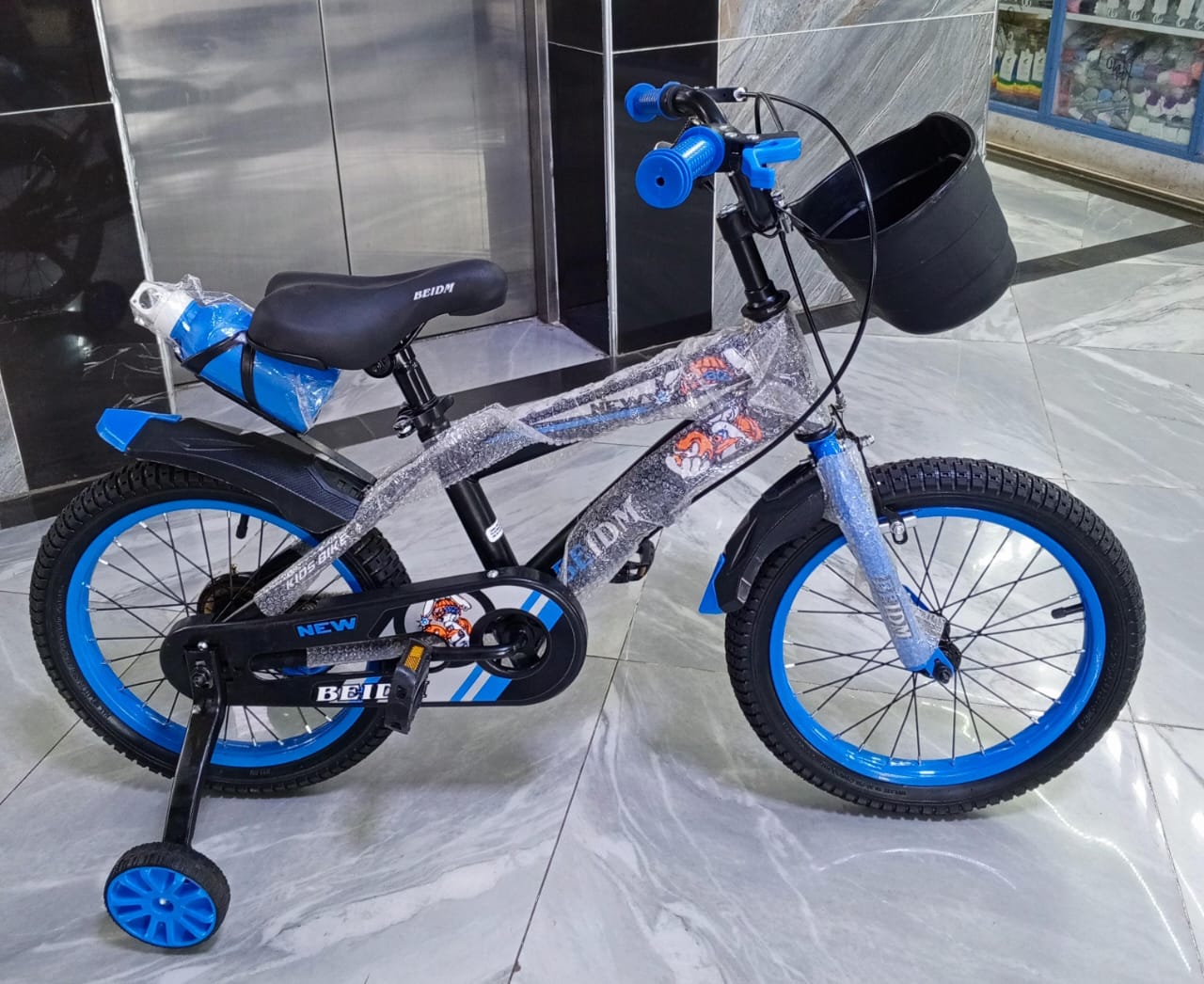 Size 16 bike suitable for kids age 5 to 7yrs