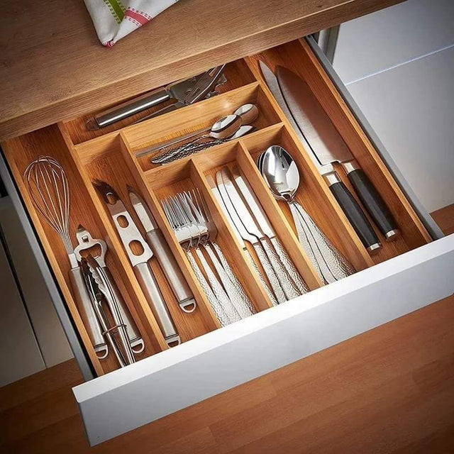 Expandable Bamboo Cutlery Drawer Organizer – Multifunctional Wooden Utensil Holder (35×29×4.5cm – Expands to 42.5cm)