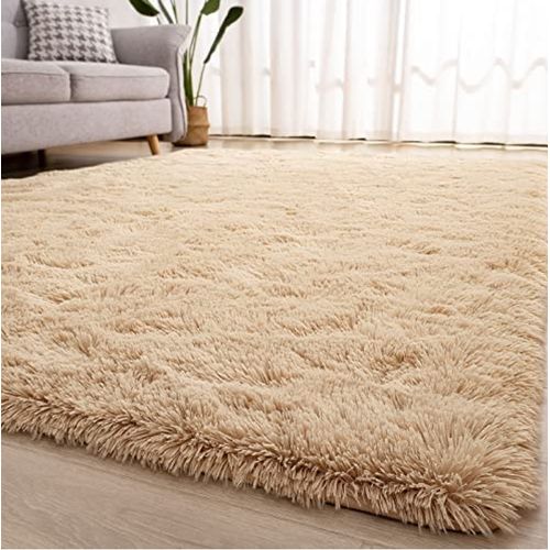 PLAIN FLUFFY CARPETS