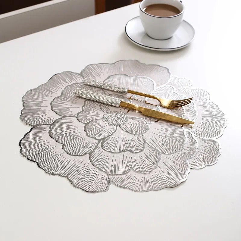 ROUND PRINTED gold place mats 6pcs