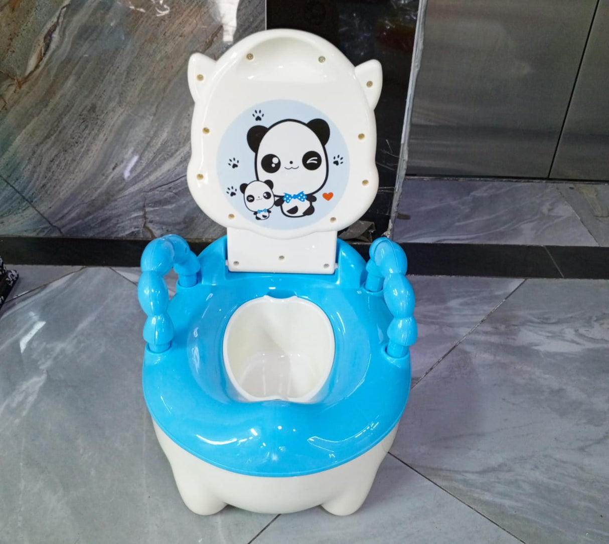 Potty with hundle