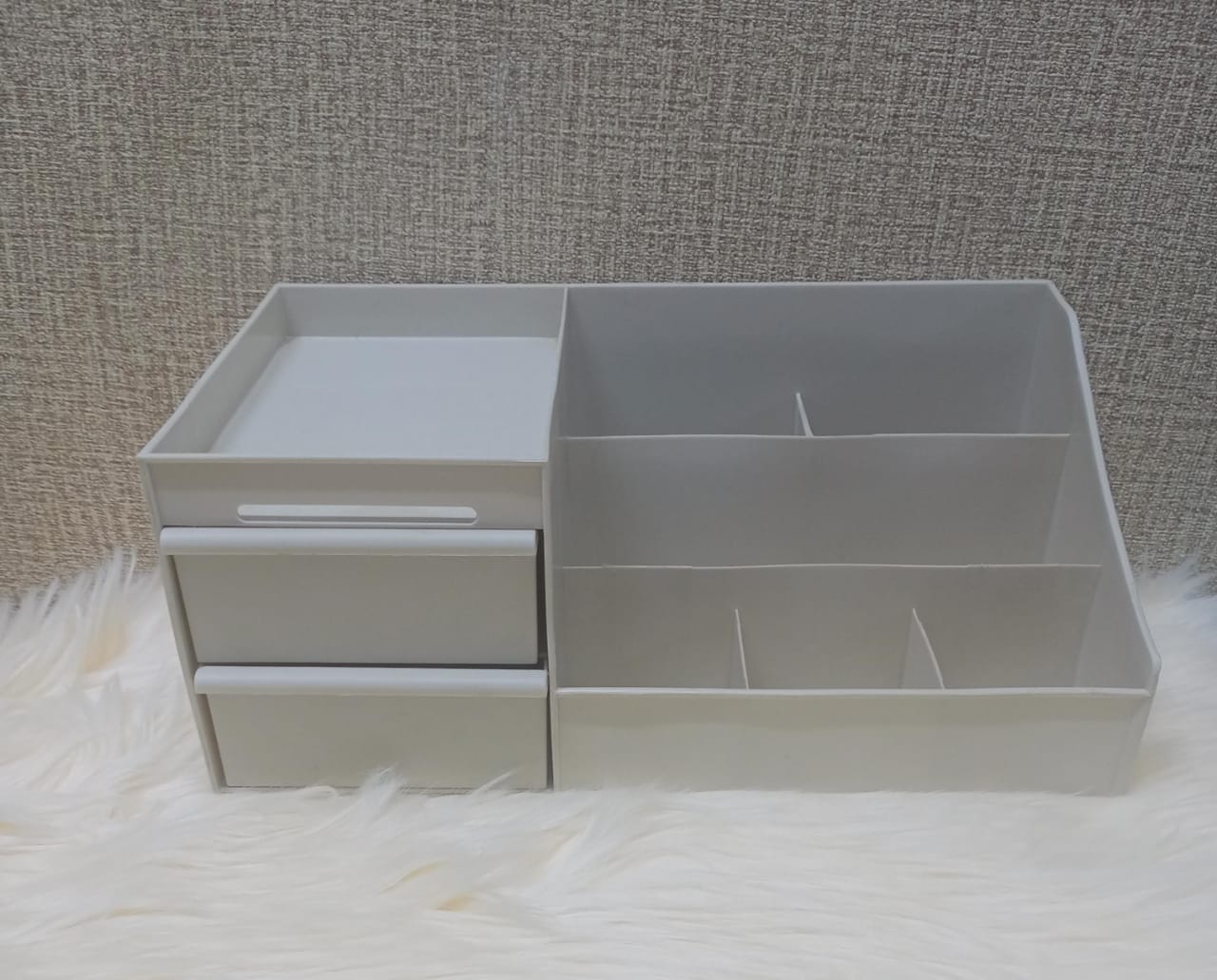 large capacity make up organizer