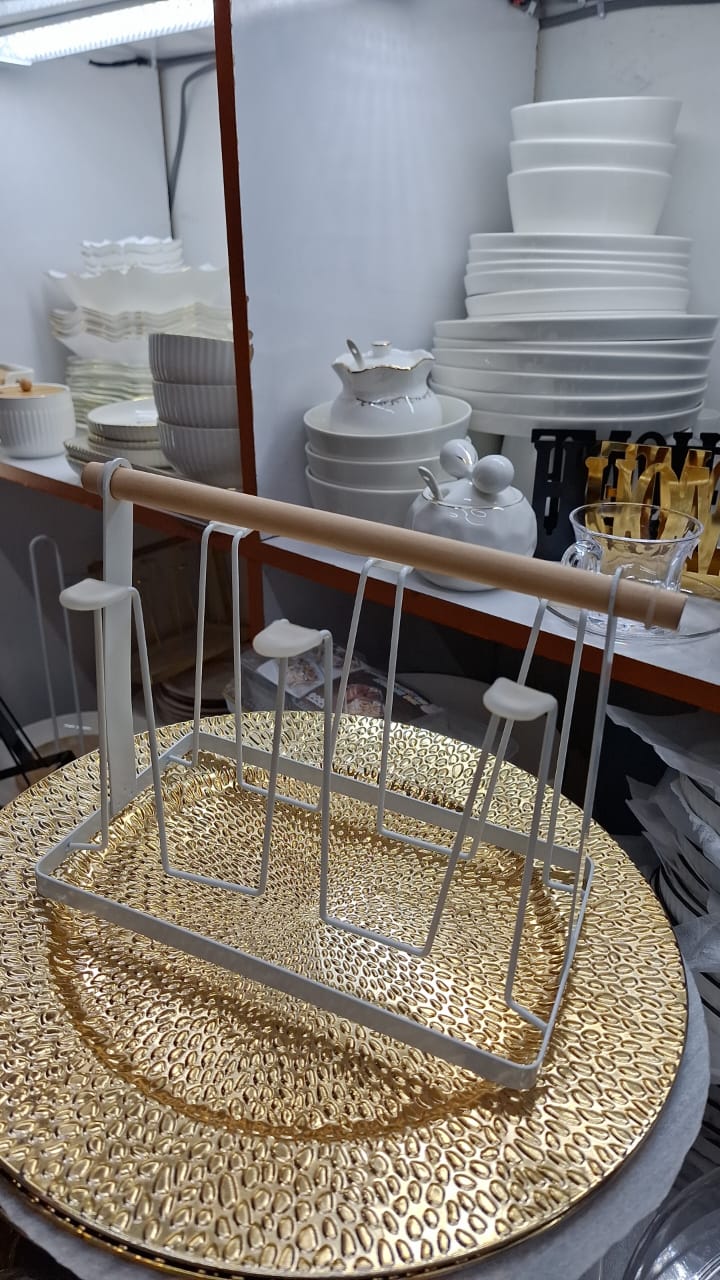 Cup stand