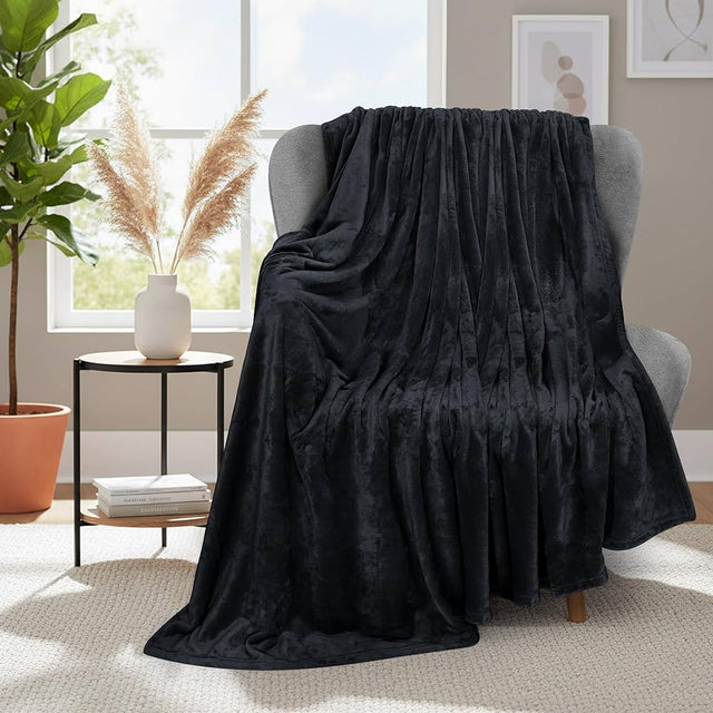 Charcoal Black Coral Fleece Throw Blanket – 6 × 6 ft