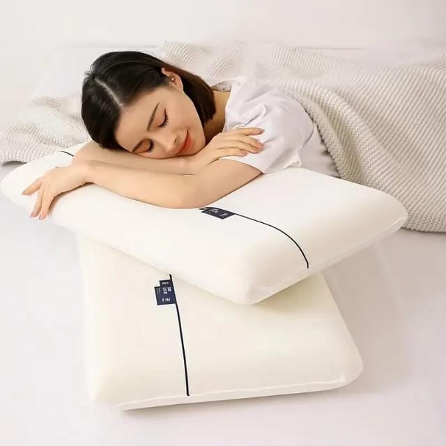Deluxe Slow Rebound Memory Foam Pillow – 70 × 42cm