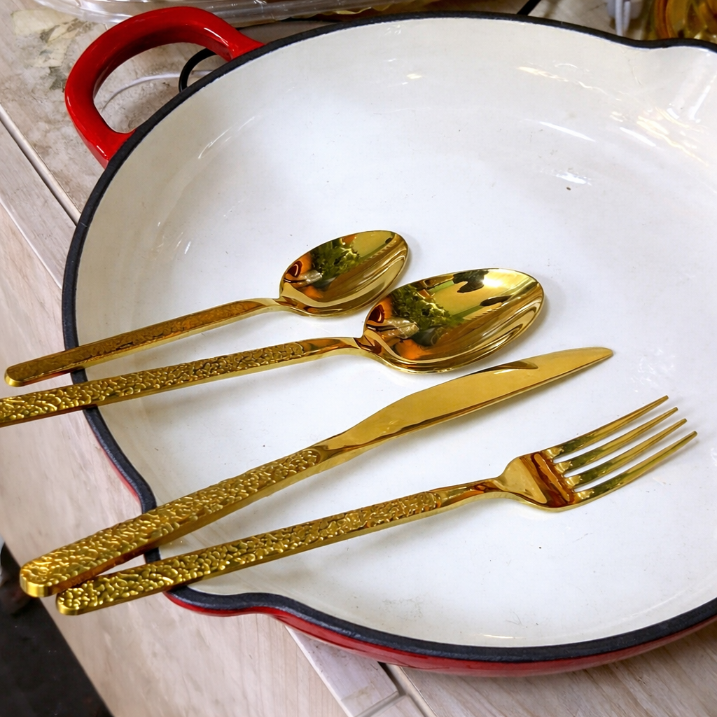 Buy gold hammered cutlery set 24pcs in Kenya. Premium stainless steel flatware set perfect for luxury dining, gifting and hotel use. Nairobi delivery available.