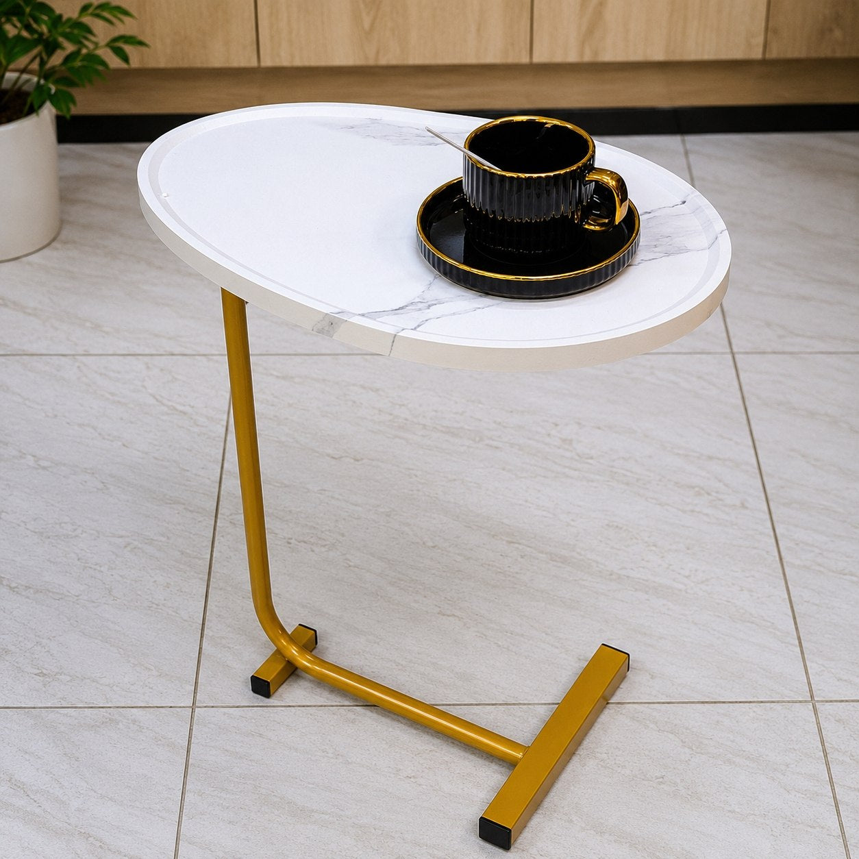 Modern Oval C-Shaped Side Table 45 × 30 × 60cm