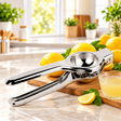 Lemon Squeezer for Fresh Lemon and Lime Juice sig