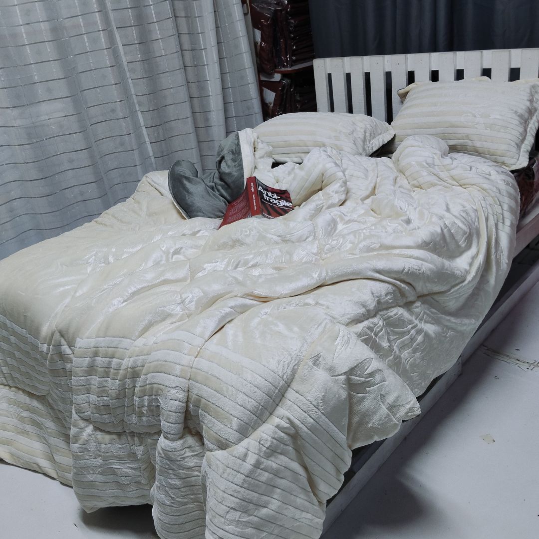 Heavy woolen Fleece Duvet