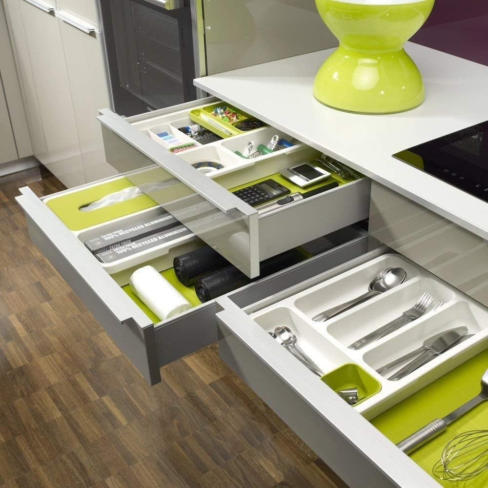 Expandable cutlery organiser 1