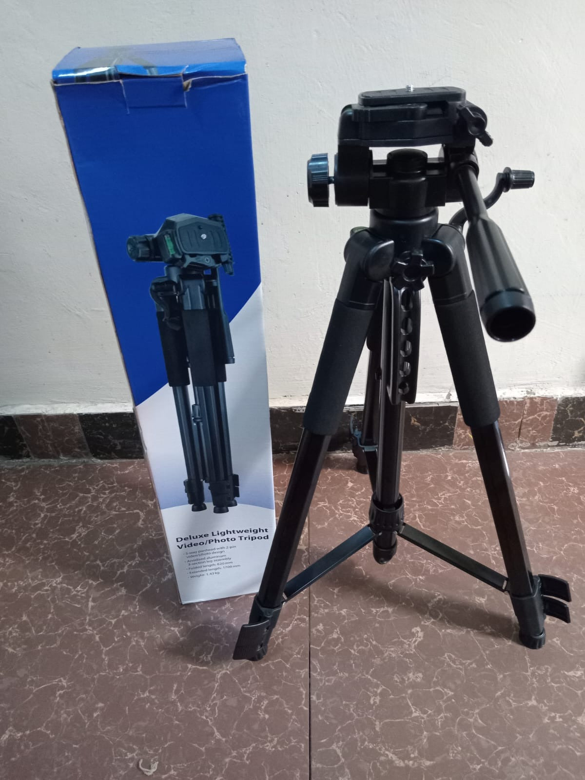 1.8mtrs  heavy duty tripo  for heavy cameras