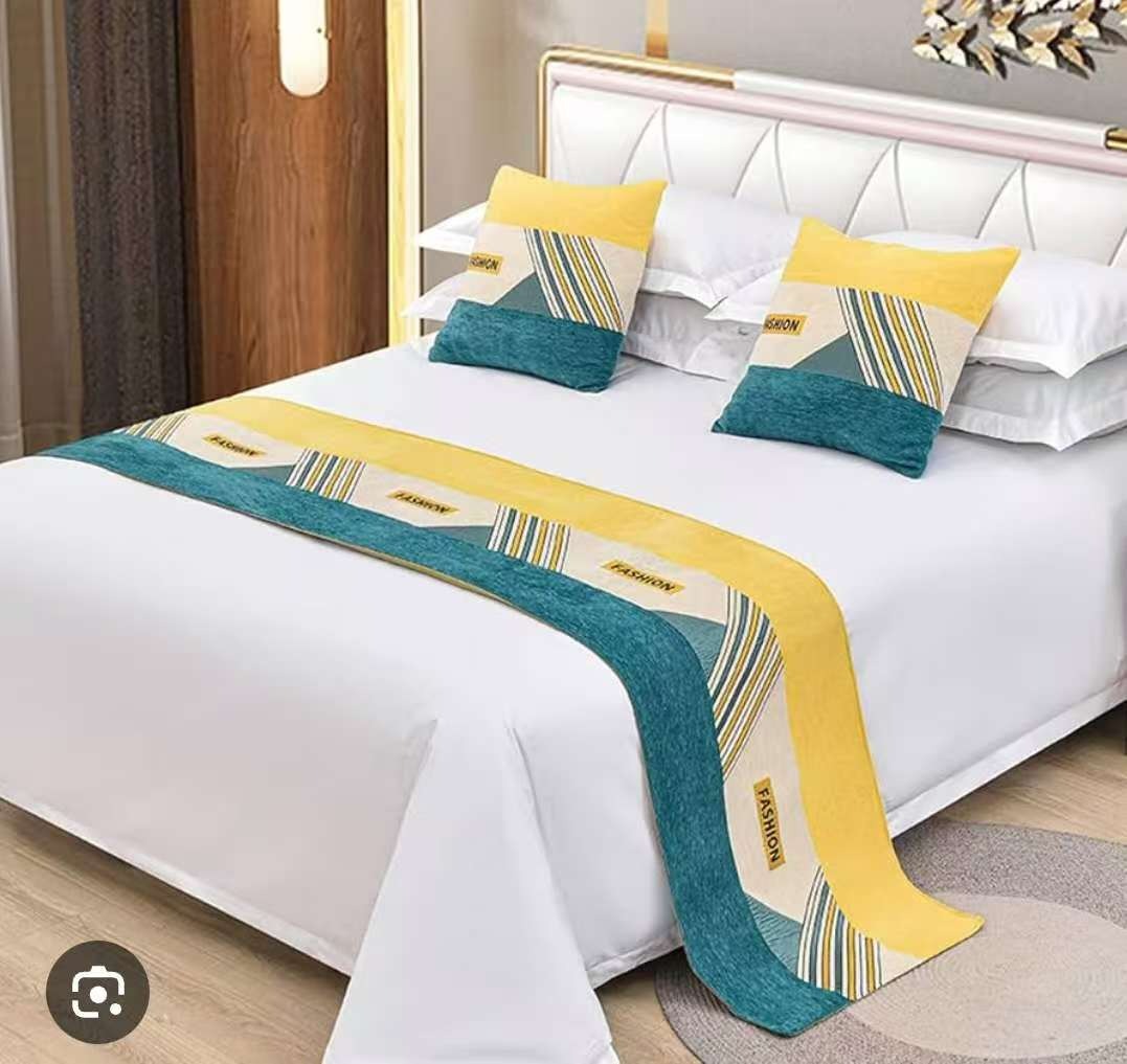 bedrunner with two matching pillow cases