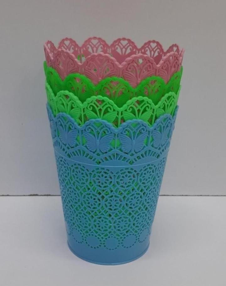 plastic spoon holder