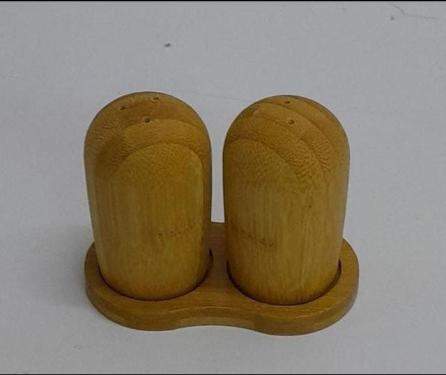 Bamboo salt shaker 2 in 1