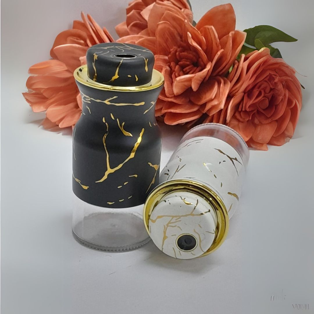 Marble salt/pepper shaker
